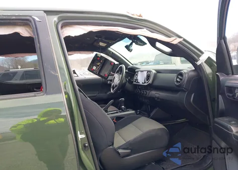 2021 Toyota Tacoma Trd Sport z USA, uszkodzony, nr VIN 5TFCZ5AN1MX274573